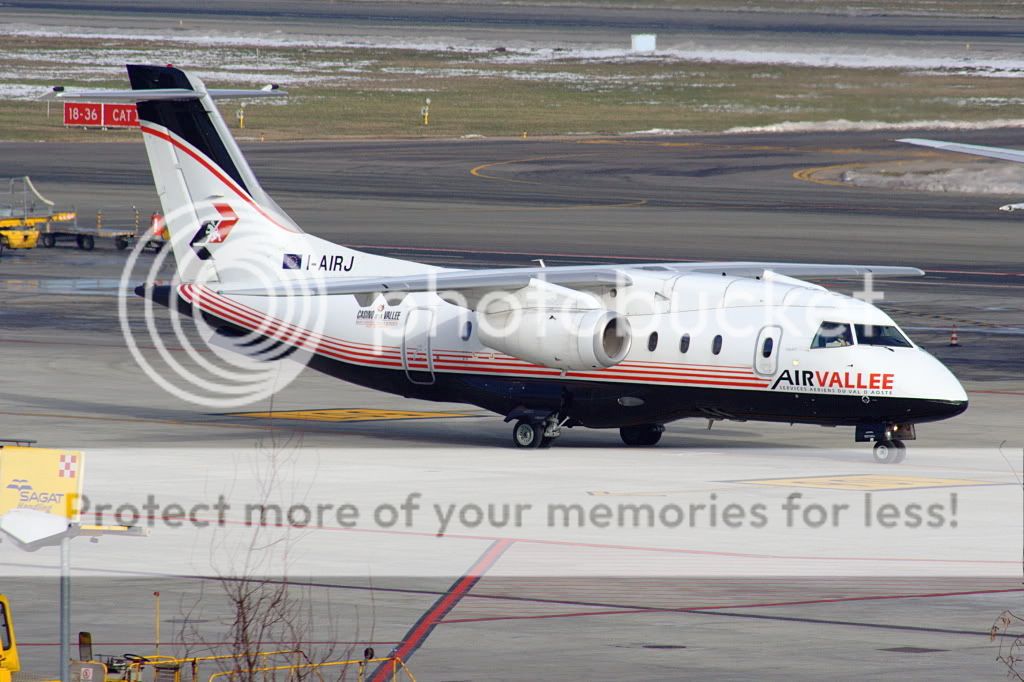 I-AIRJTrn2501a.jpg
