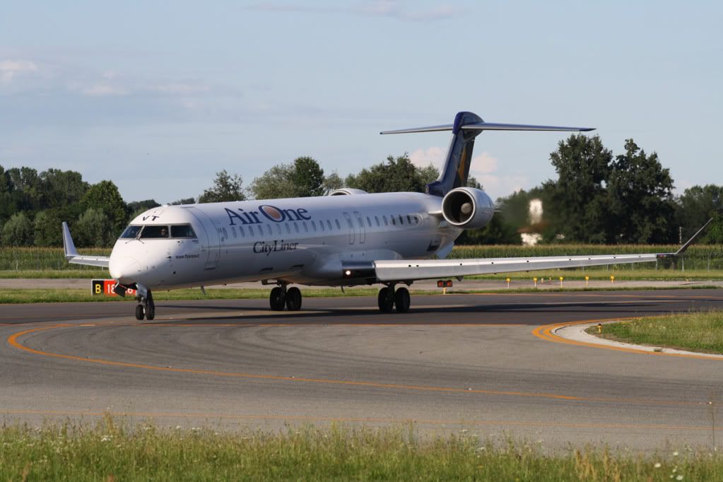 CRJ9AirOne2copy.jpg