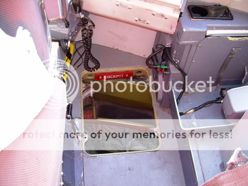 cockpithole.jpg