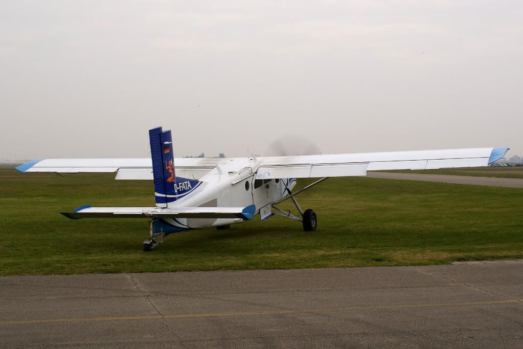 07-taxiing.jpg