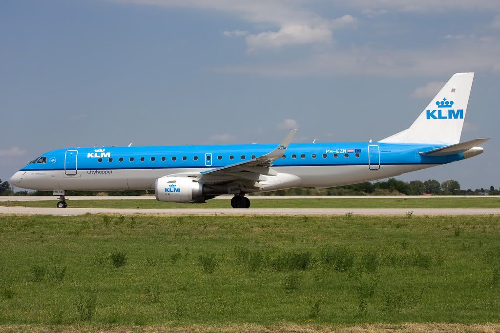 PH-EZNa.jpg