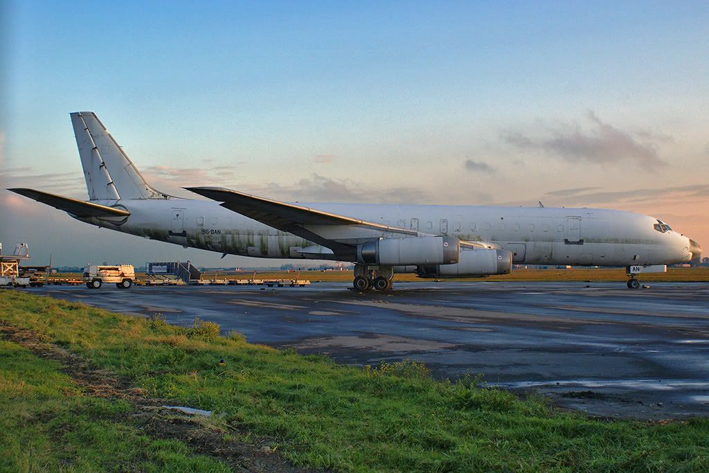 DC-8-BAN.jpg