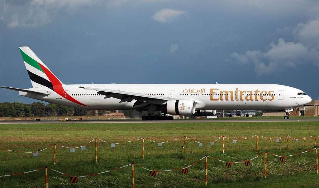 b777emir_1.jpg