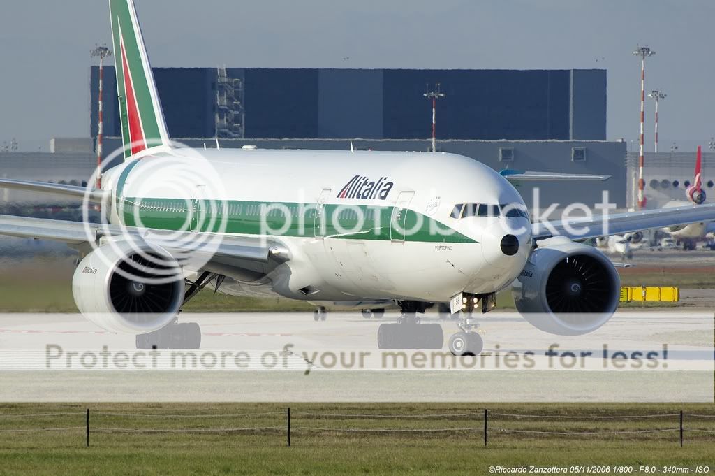 Alitalia_I-DISE_B777_DSC8615_051-1.jpg