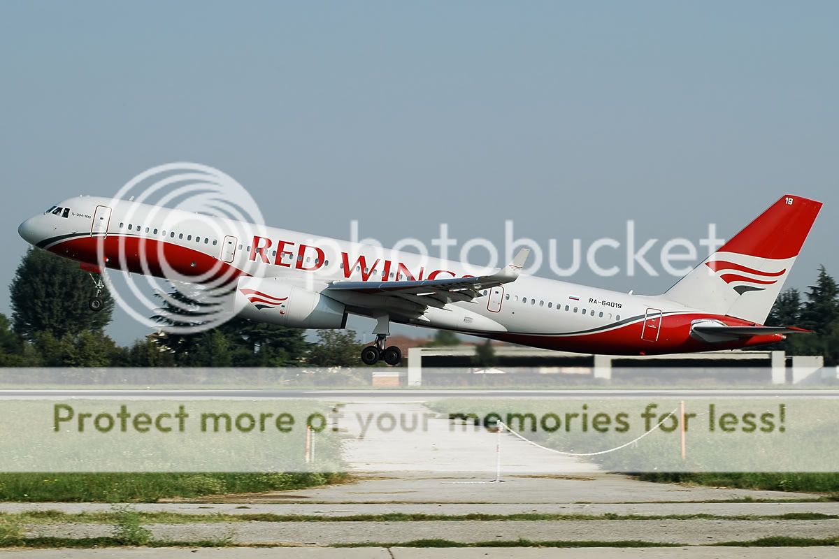 RA-64019_RedWingsTU204_TSF.jpg