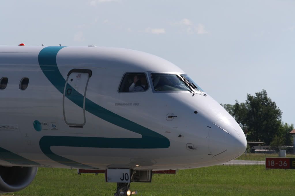 E190AirDolomiti.jpg