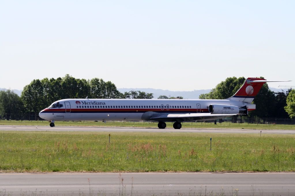 Md80Meridiana-2.jpg