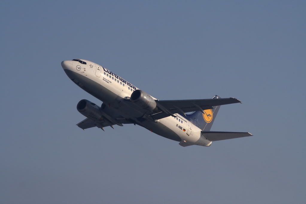 735Lufthansa.jpg
