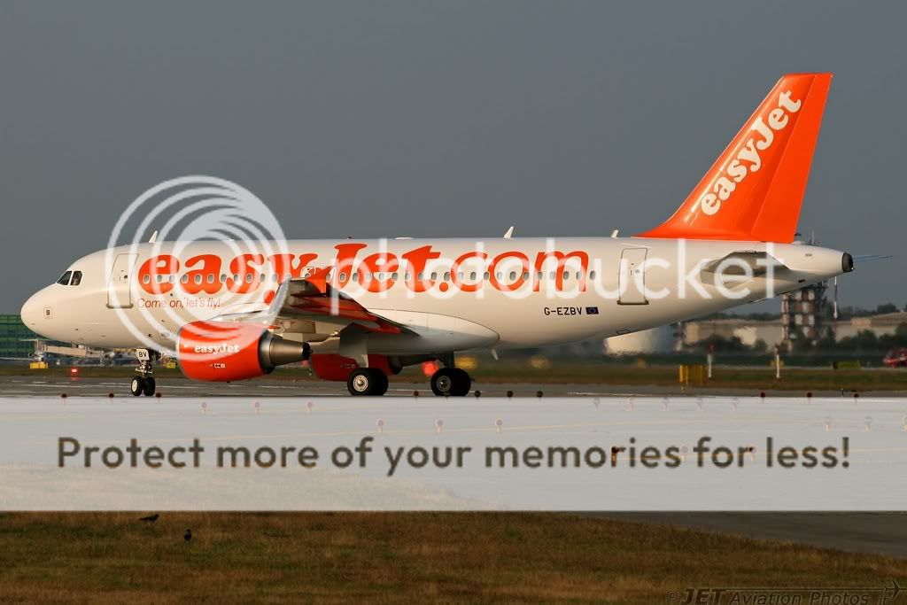 LIN0712_15_G-EZBV.jpg