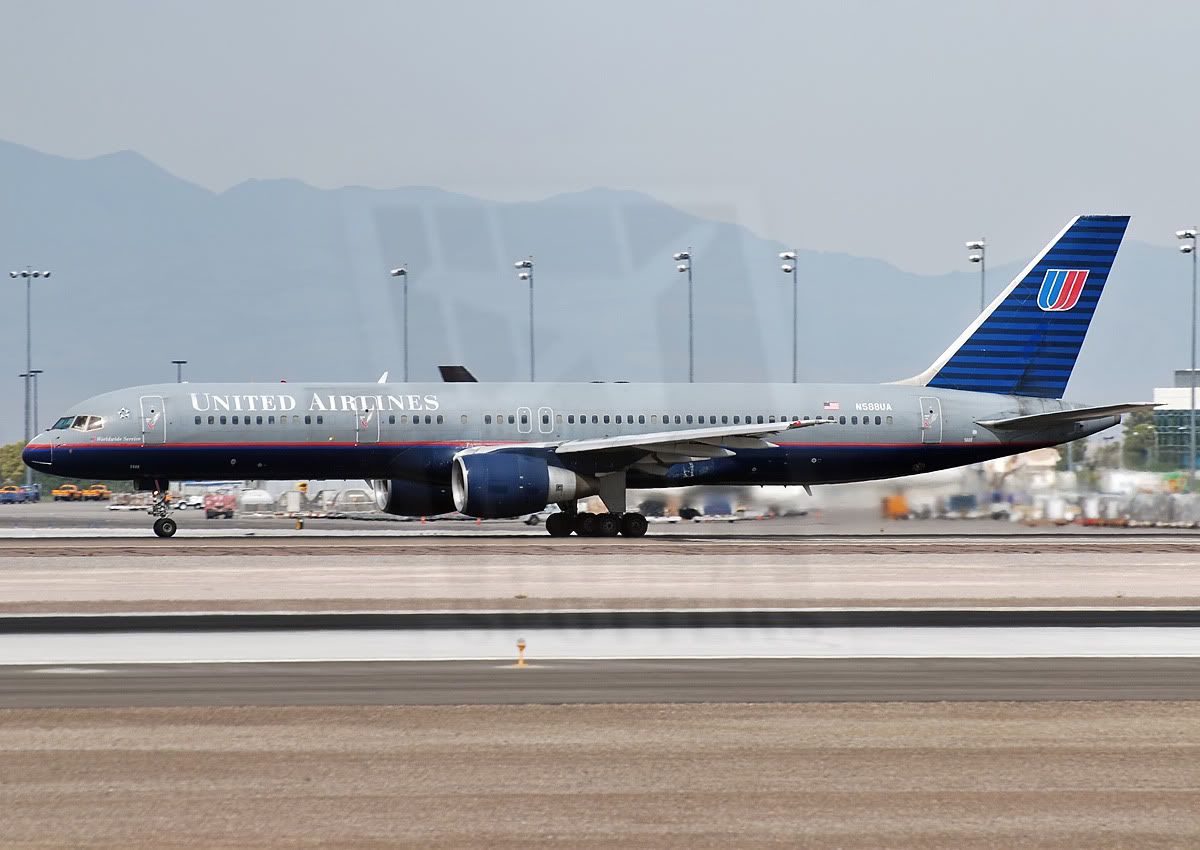 N588UA.jpg