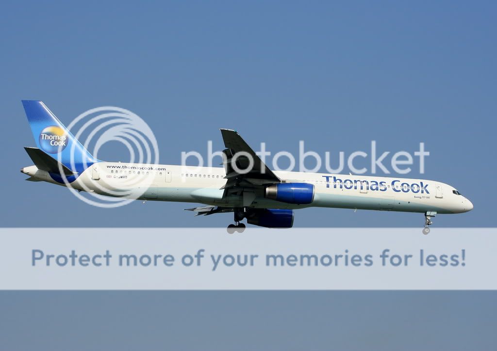 ThomasCook-Boeing757300002.jpg