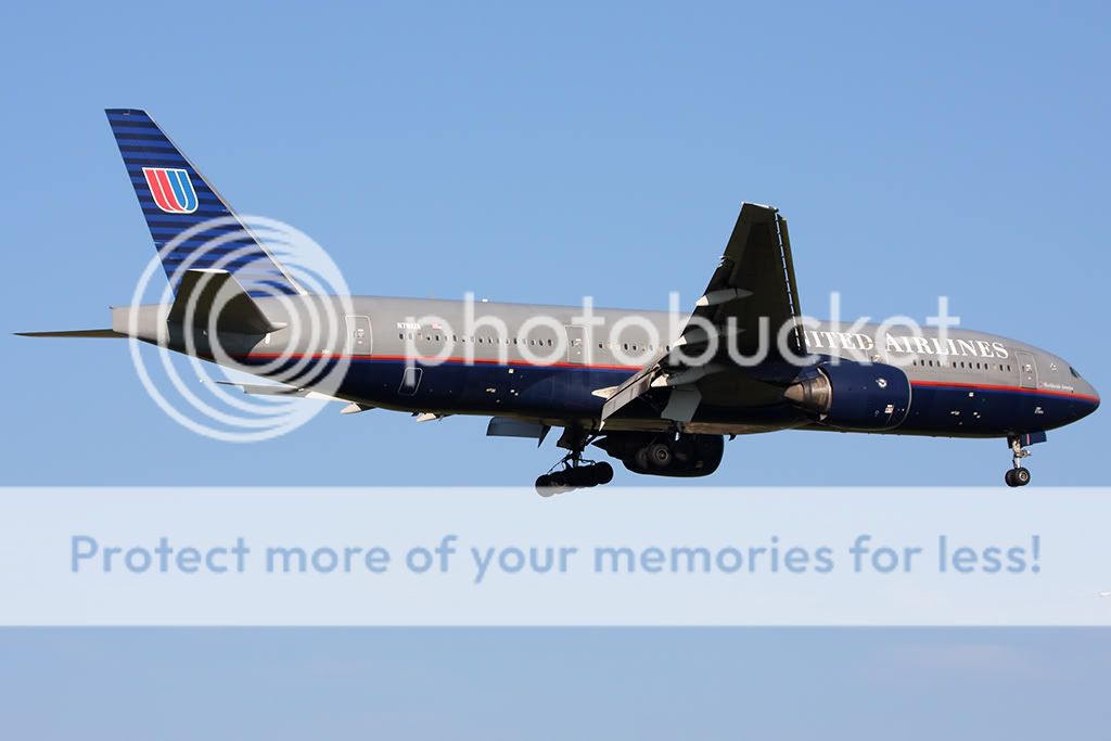 045_N781UA__avciv.jpg