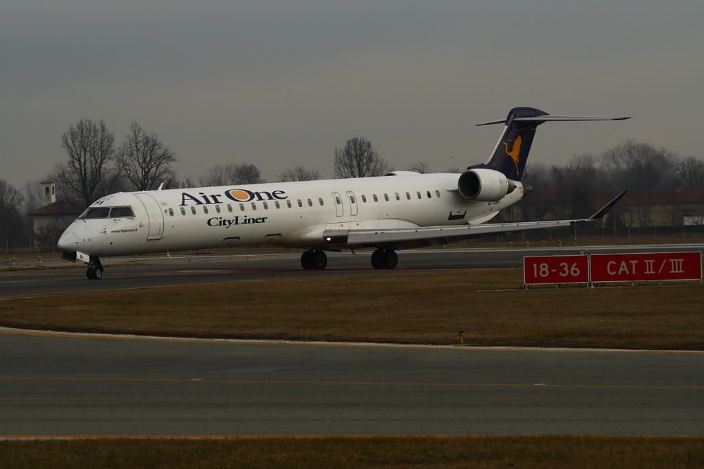 CRJ9AirOne2.jpg