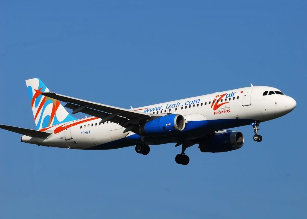TC-IZA.jpg