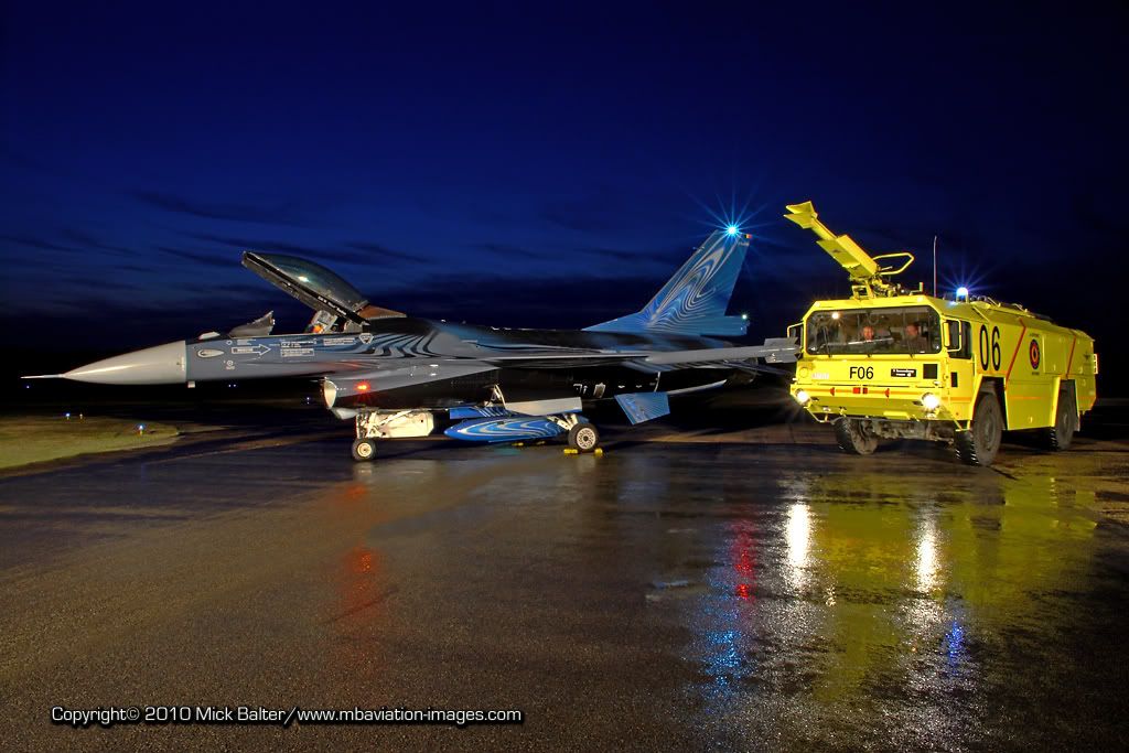 MBAviationImagesKBeeVortexNightCras.jpg