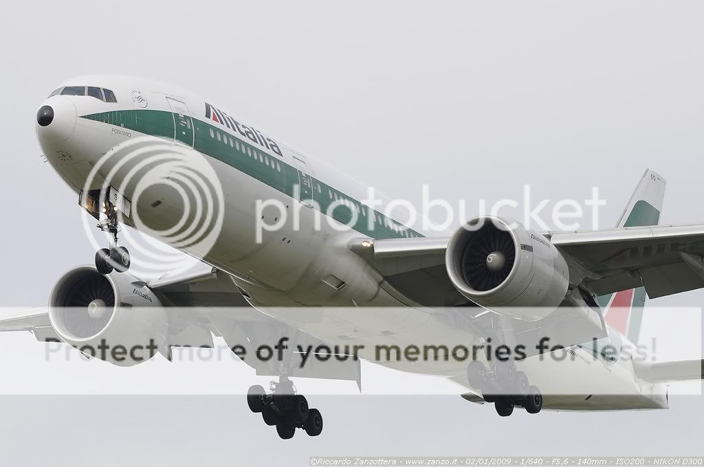 Alitalia_I-DISO_B777_BSC4212_020120.jpg