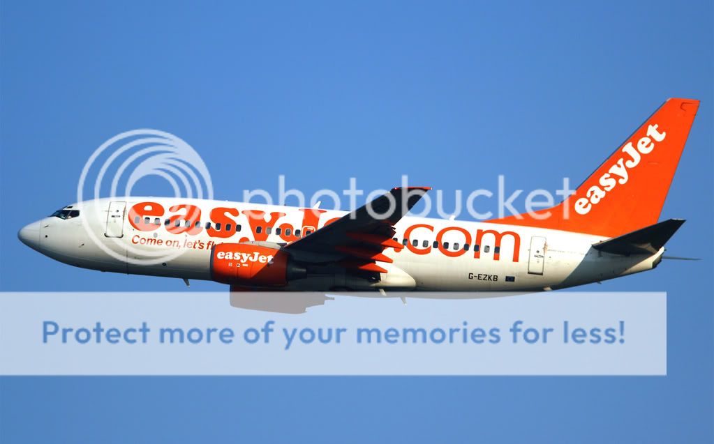 017-EASYJET-G-EZKB-B737G1.jpg