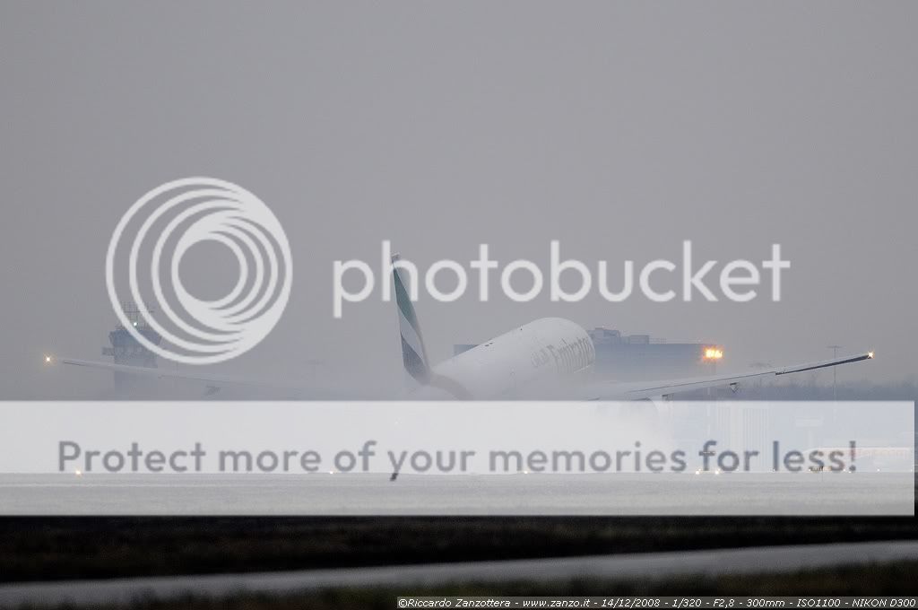 Emirates_A6-EMJ_B777_BSC2796_141220.jpg