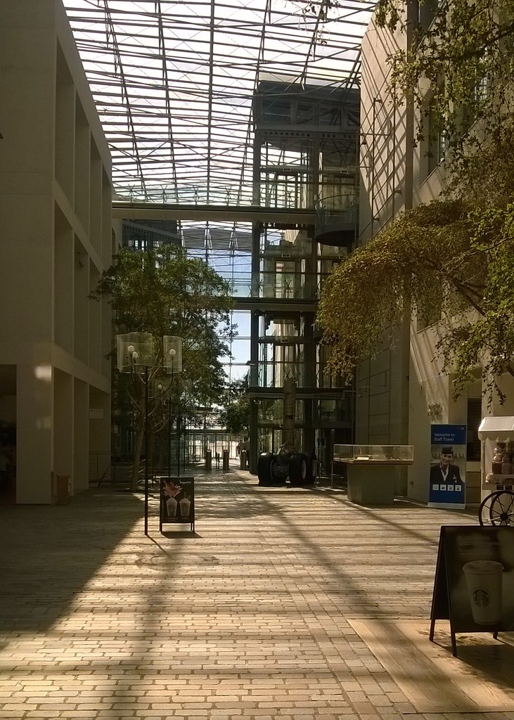 29077101680_61104926d3_b.jpg