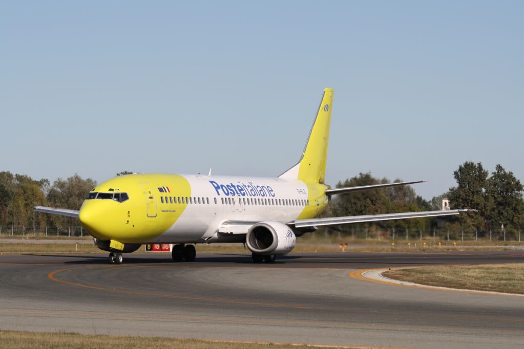 B734-MistralAircopy.jpg