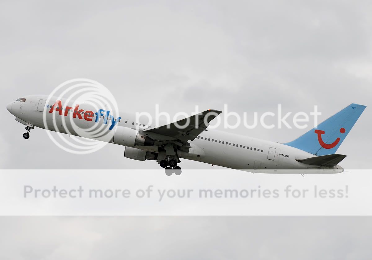 PH-AHY.jpg