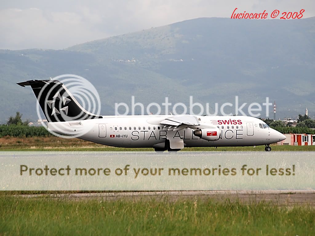 HB-IYU-BAESystemsAvro146-RJ100.jpg