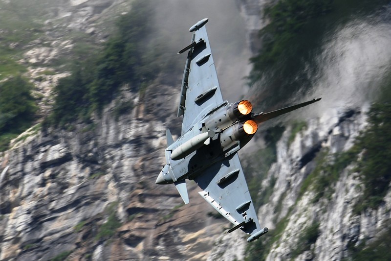 48653756848_43eaa2243d_b.jpg