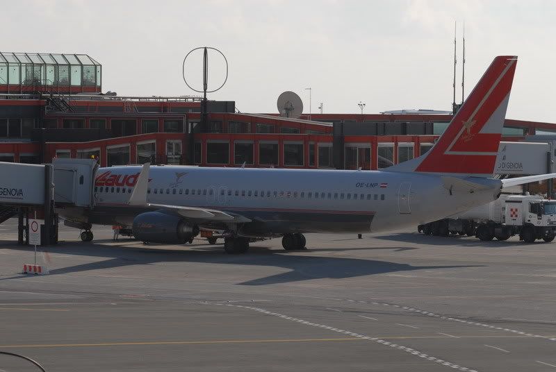 b737lauda2.jpg