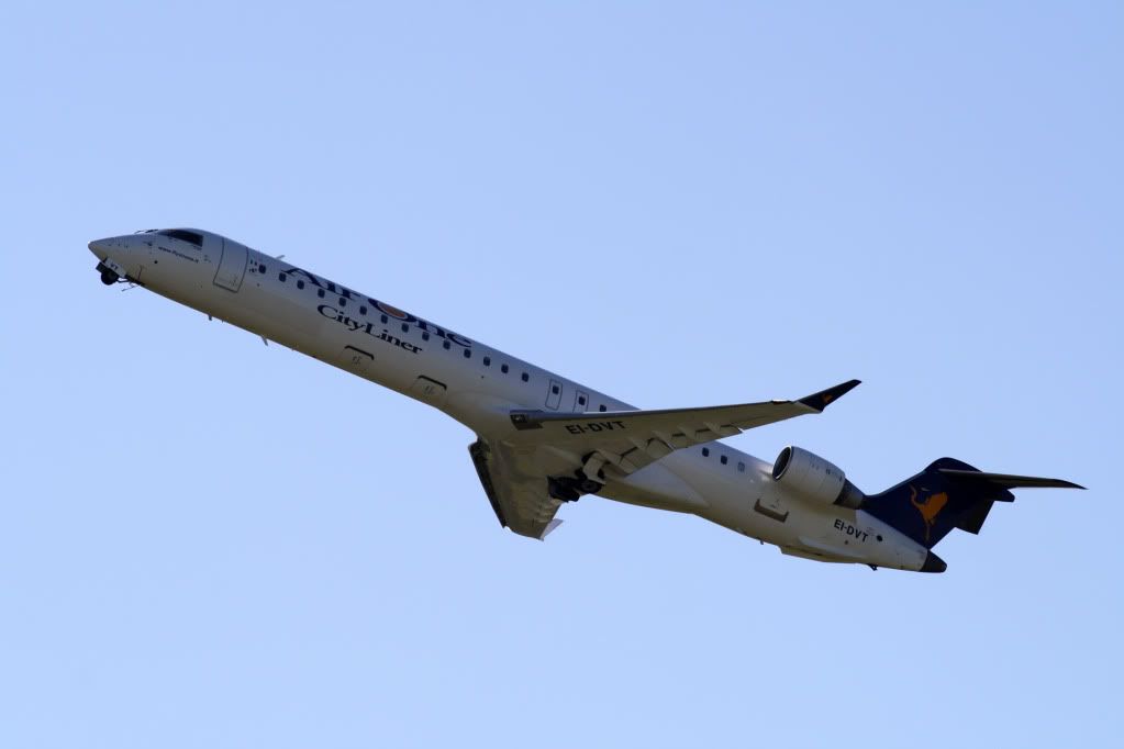 CRJ900AirOne.jpg