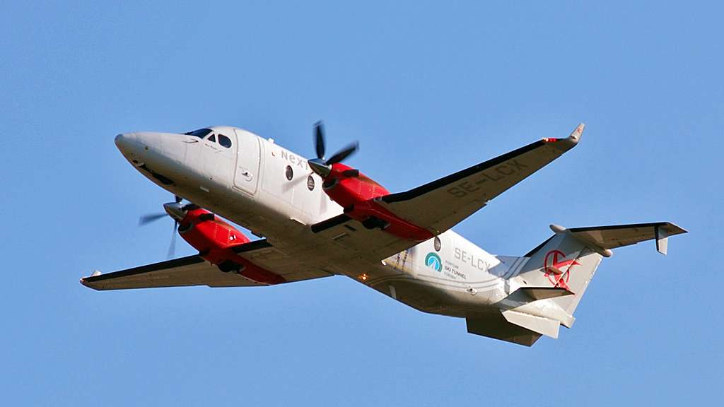 2_b1900nextjet.jpg
