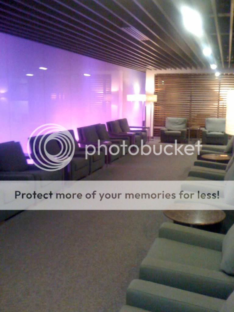LOUNGET1VIEW.jpg