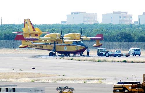 canadair5.jpg