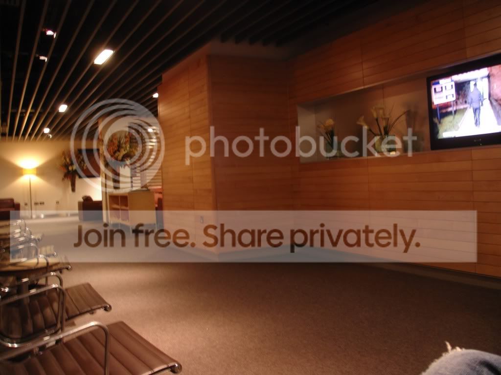 LHRLOUNGE11.jpg