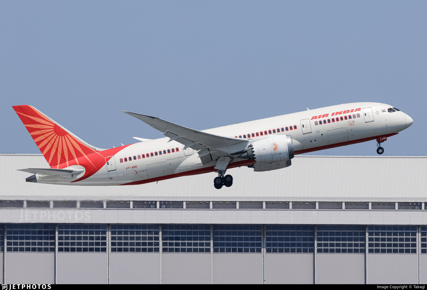 www.flightradar24.com