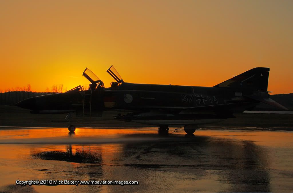 MBAviationImagesKaufbeurenNachts-10.jpg