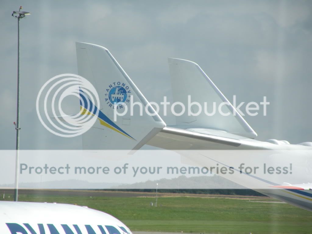 Antonov225InternationalCargoTras-3.jpg