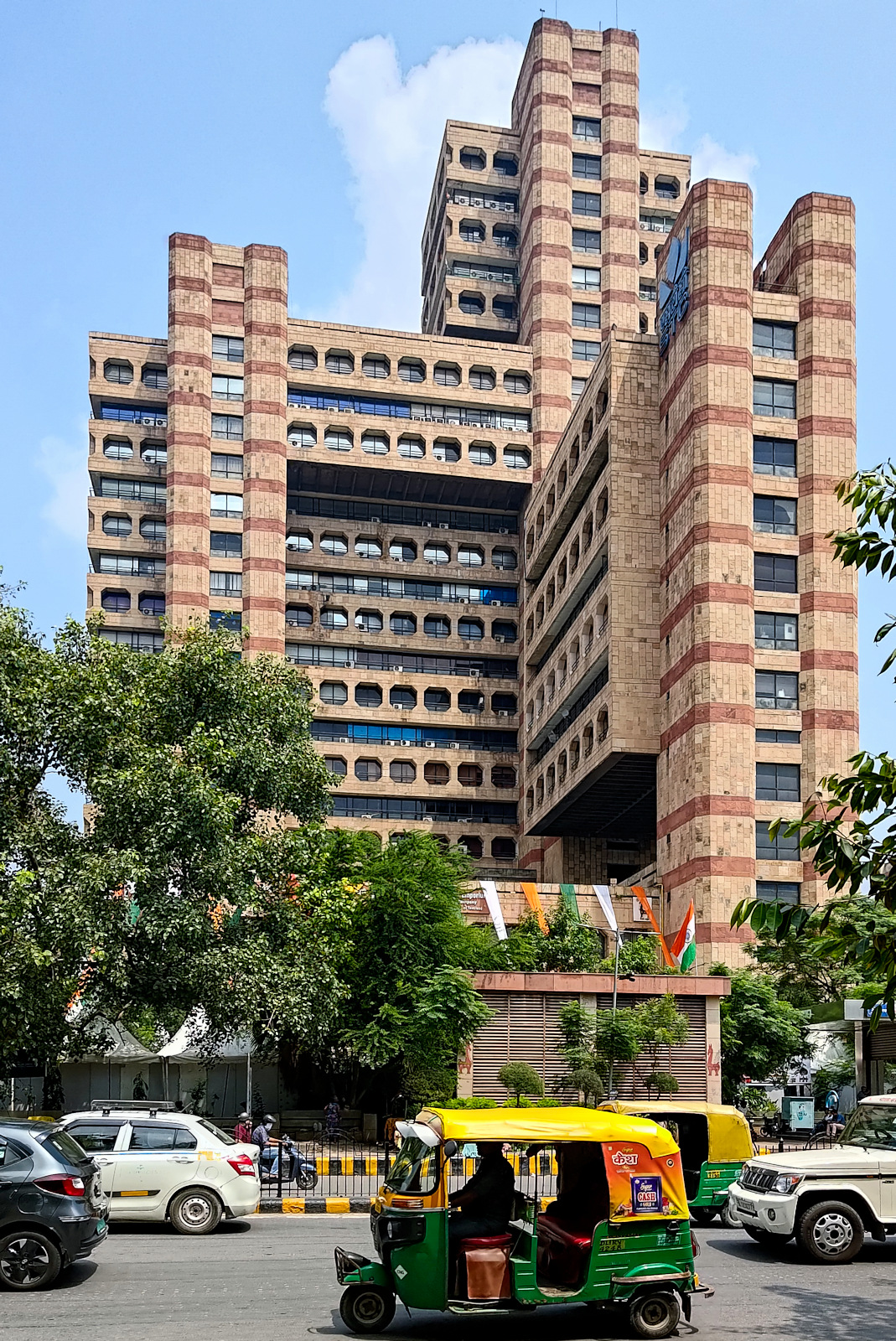102.jpg