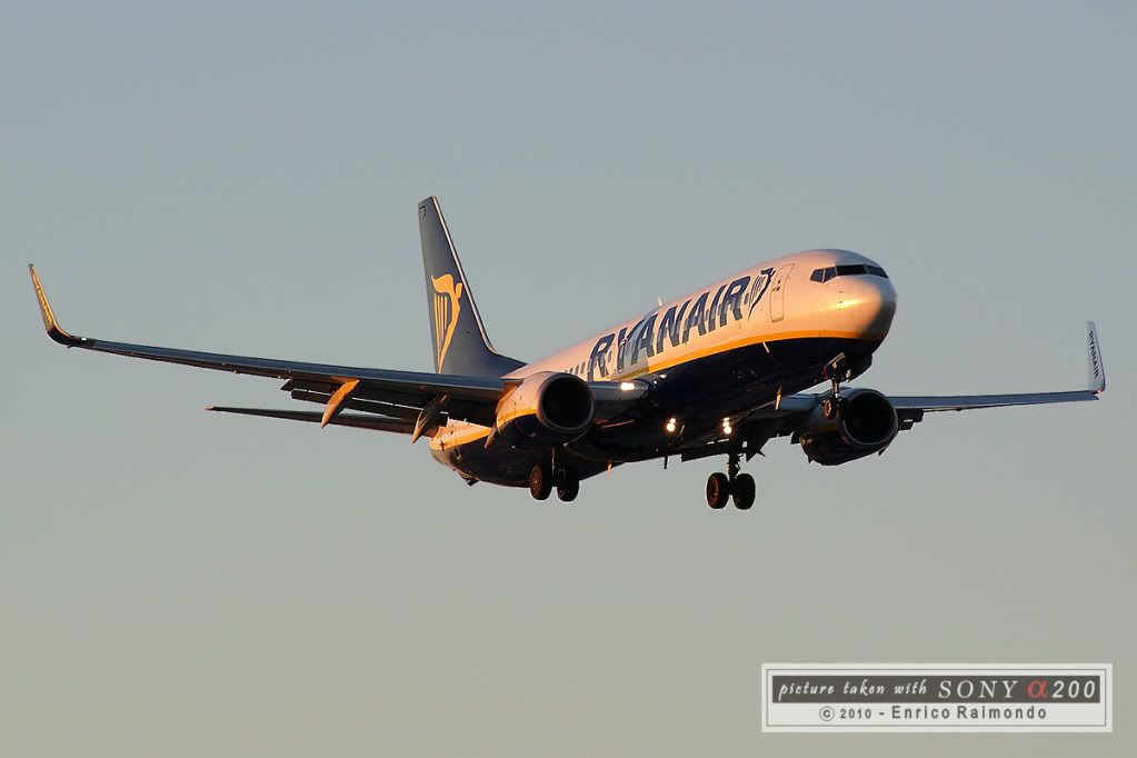 738-Ryanair.jpg