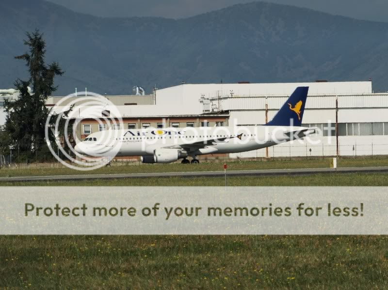 EI-DSItaxiY.jpg