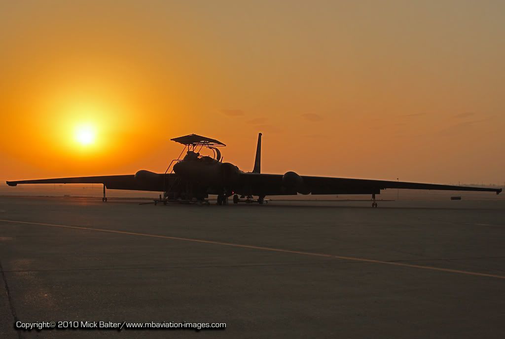 MBAviationImagesBealeSunsetZweiFr.jpg