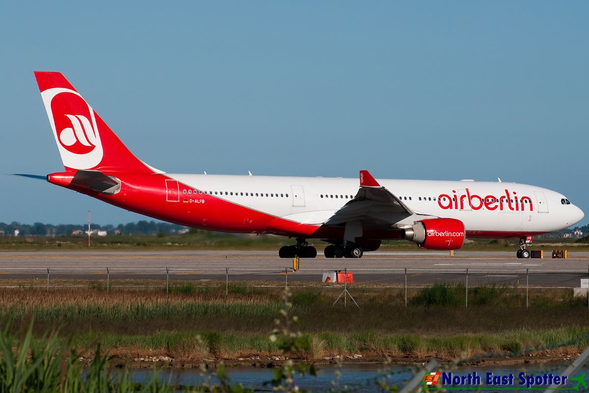 D-ALPB_28-05-11_VCE.jpg