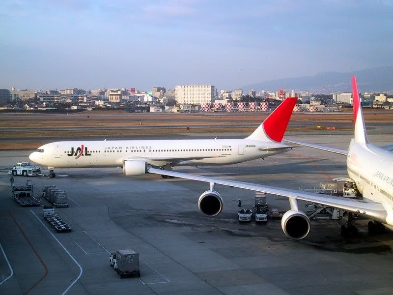 jal763_1.jpg