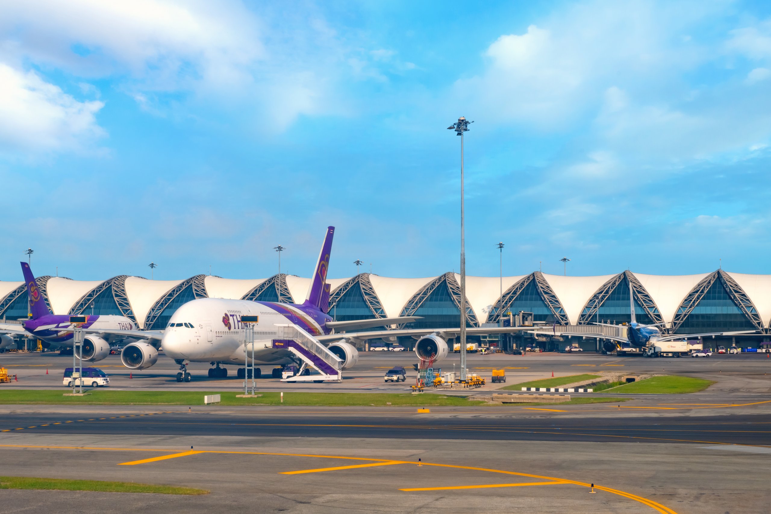asianaviation.com