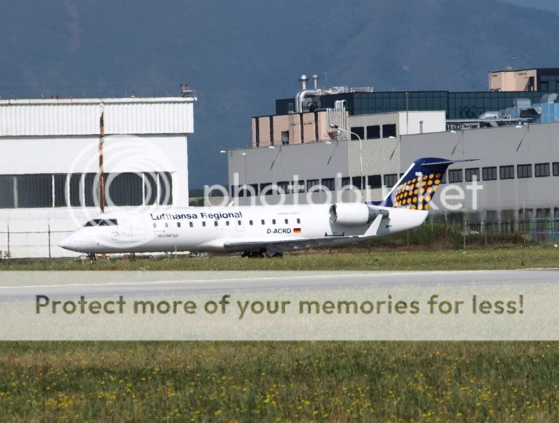 D-ACRDtaxiY.jpg