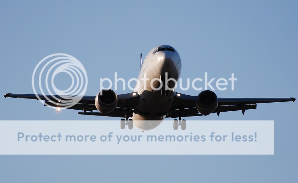 EI-DXC737Aironelanding.jpg