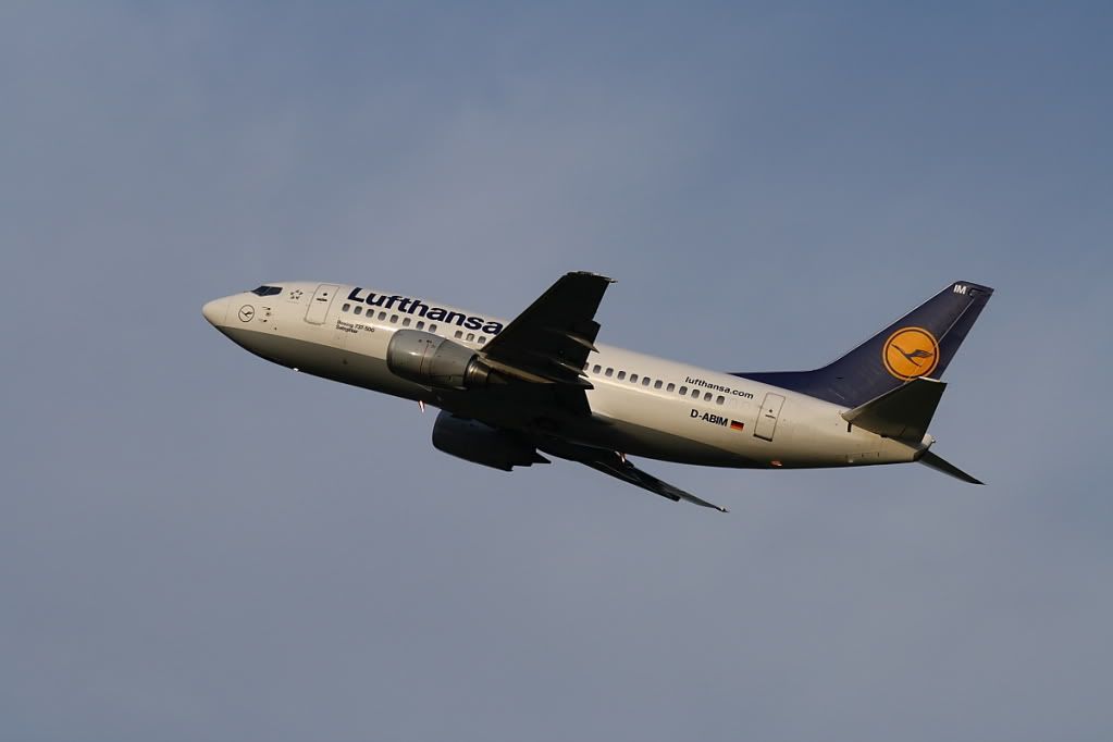 735Lufthansa-1.jpg