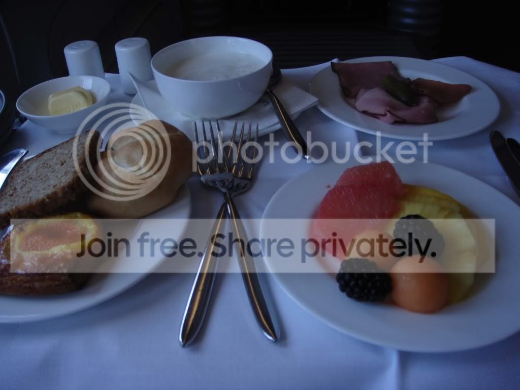 LHBREAKFAST1.jpg