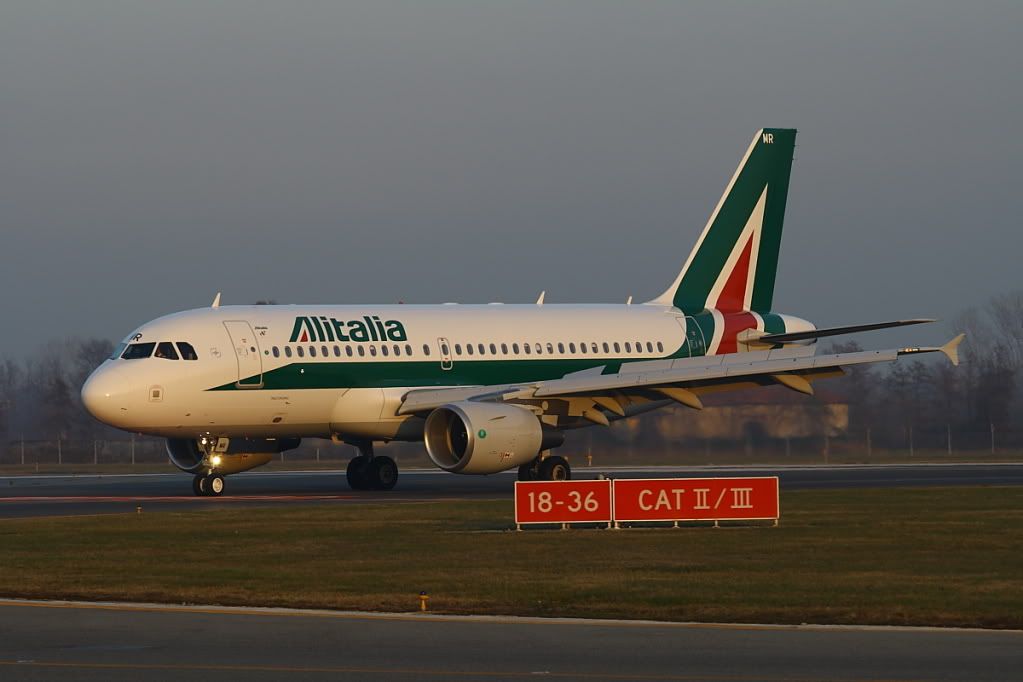 A319Alitalia2-1.jpg