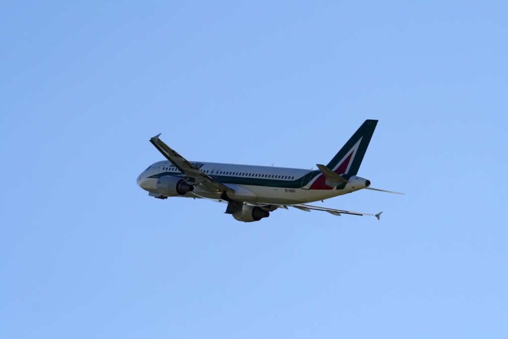 A320Alitalia-1.jpg