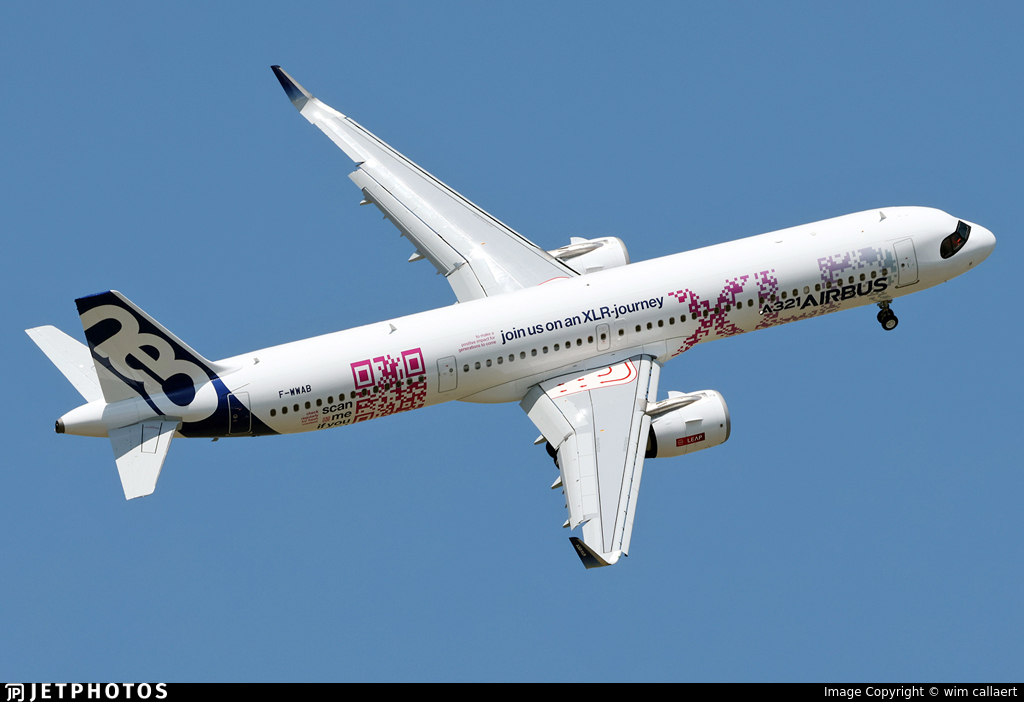 www.flightradar24.com